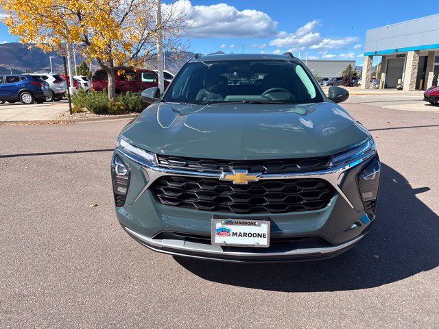 New 2026 Chevrolet Trax LT w/ LT Convenience Package FWD image 2