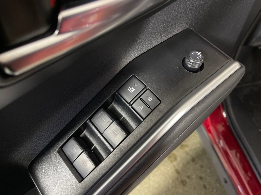 New 2026 Toyota Highlander XLE image 16