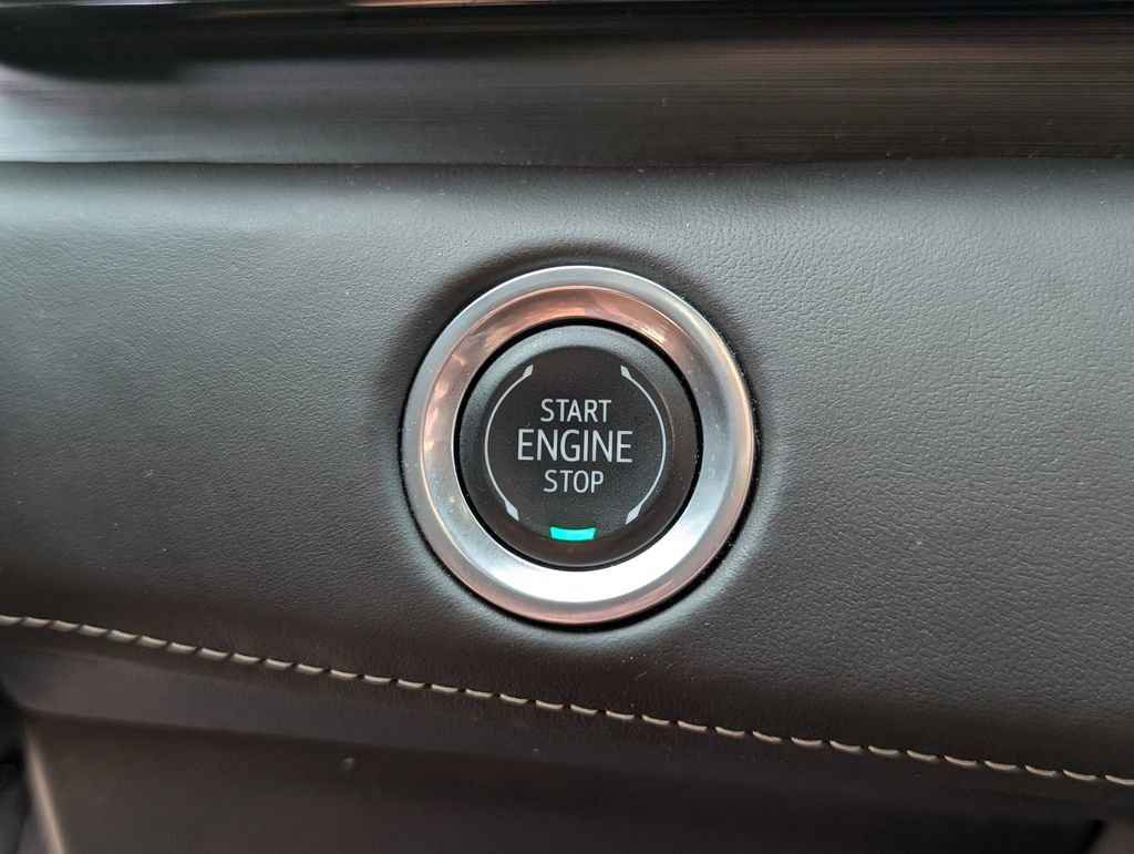 Certified 2024 Cadillac Escalade Sport Platinum w/ LPO, ONYX Package image 40