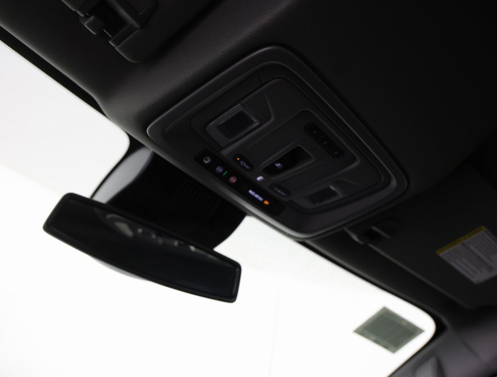 New 2026 GMC Sierra 3500 SLT w/ SLT Convenience Package image 24