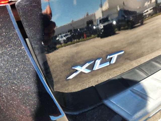 Used 2022 Ford Explorer XLT w/ Equipment Group 202A image 9