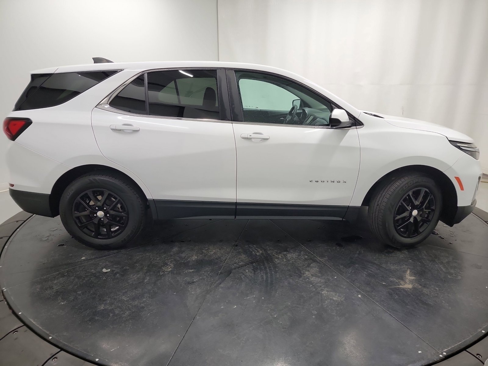 Used 2022 Chevrolet Equinox LT AWD/4WD image 11