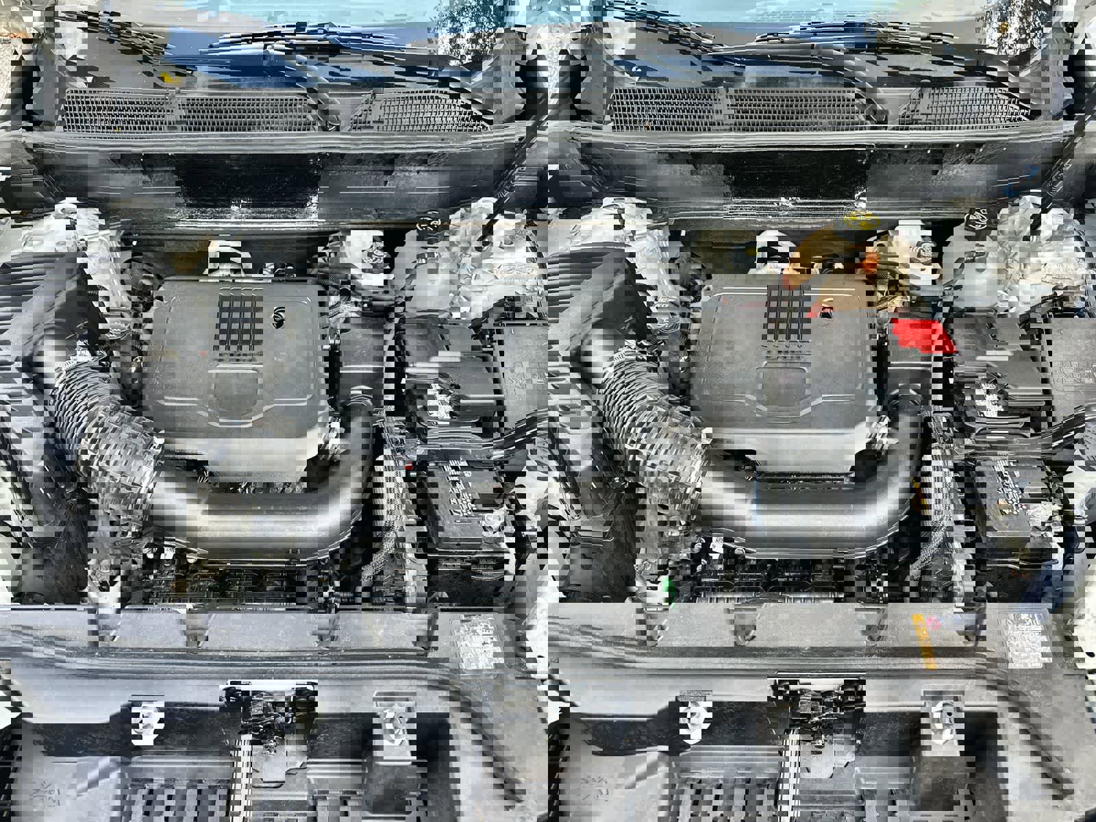 Used 2023 GMC Acadia SLE image 13