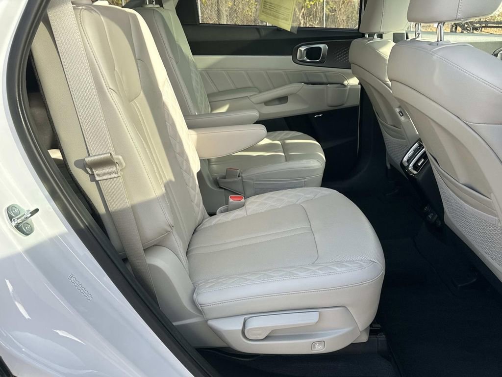 Used 2023 Kia Sorento SX image 15