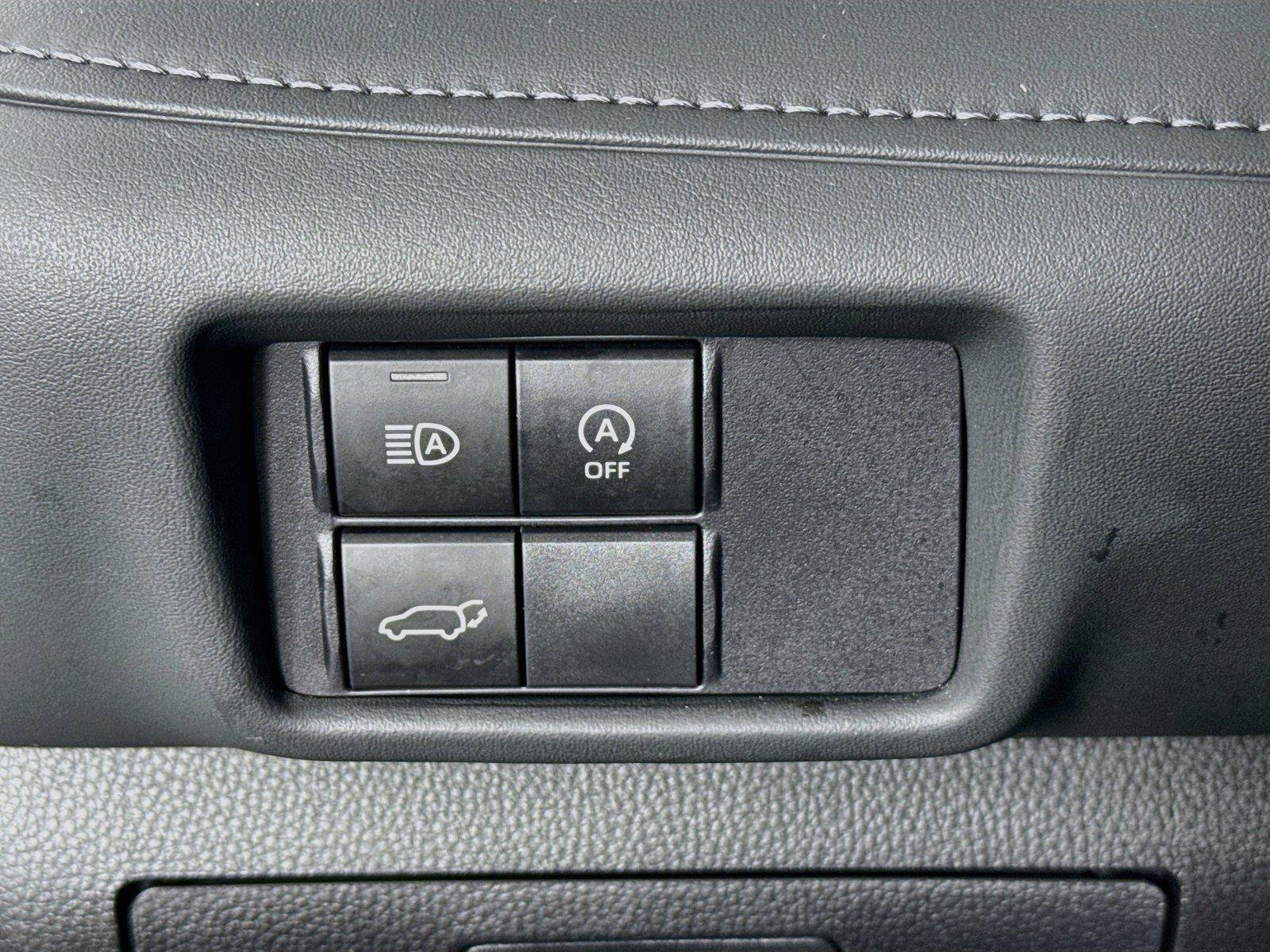 Certified 2025 Toyota Highlander XSE AWD/4WD image 16