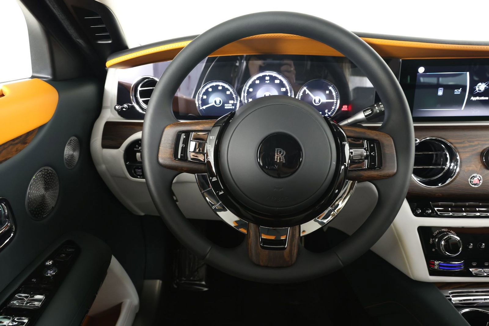 Certified 2022 Rolls-Royce Ghost AWD/4WD image 12