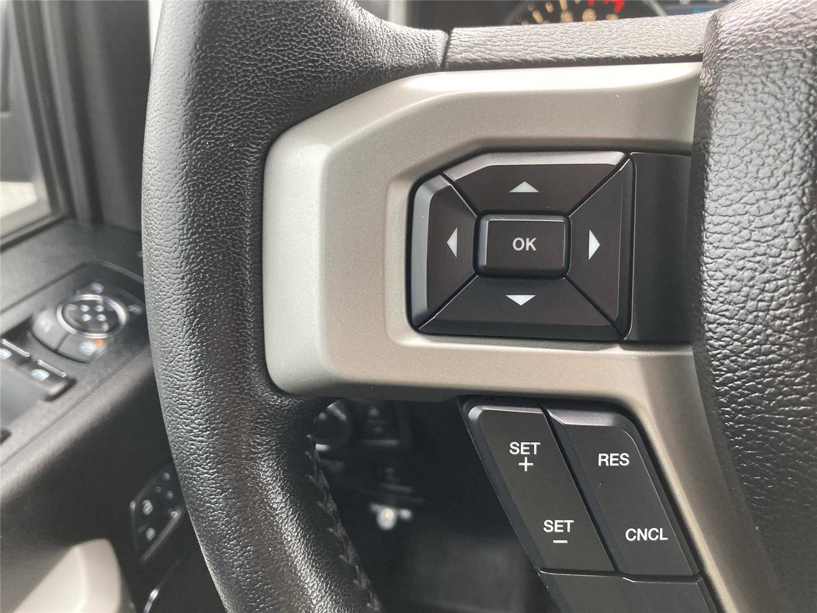 Used 2018 Ford F150 Lariat w/ Equipment Group 502A Luxury image 21