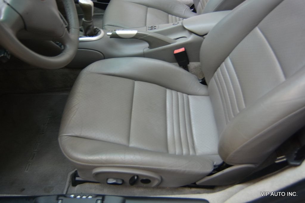 Used 2002 Porsche 911 Cabriolet image 21