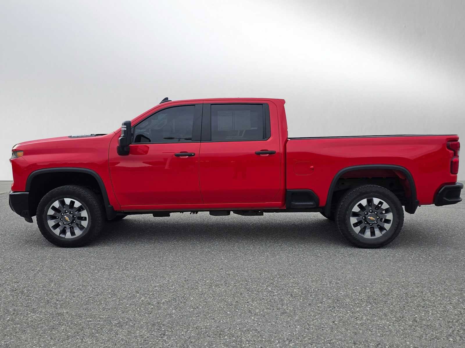 Used 2024 Chevrolet Silverado 2500 Custom w/ Custom Value Package AWD/4WD image 6