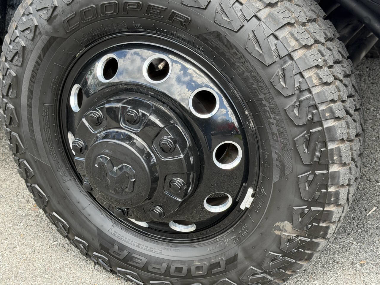 Used 2024 RAM 3500 Big Horn w/ Night Edition AWD/4WD image 18
