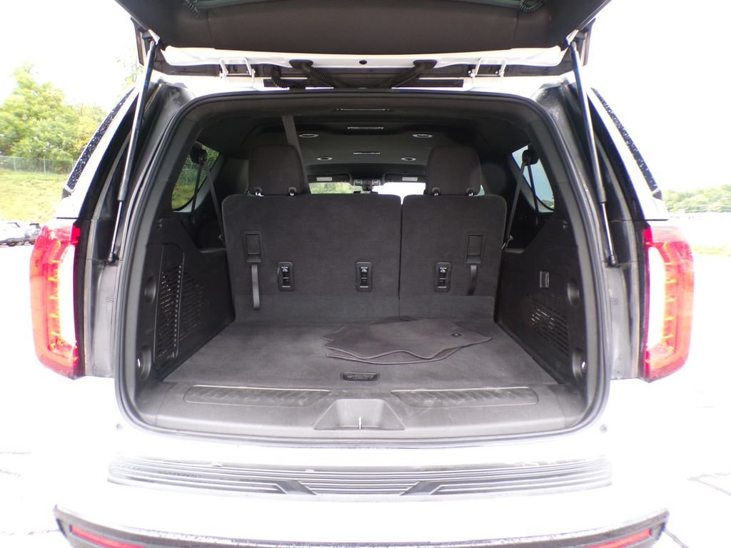 Used 2022 GMC Yukon XL SLE AWD/4WD image 18