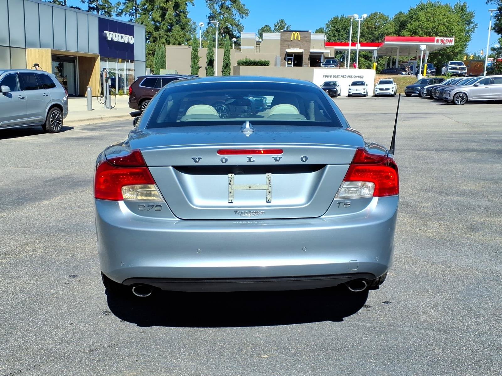 Used 2013 Volvo C70 T5 w/ Climate Pkg FWD image 4