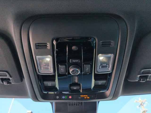 New 2026 Chevrolet Suburban Premier w/ Sun And Tow Package image 34