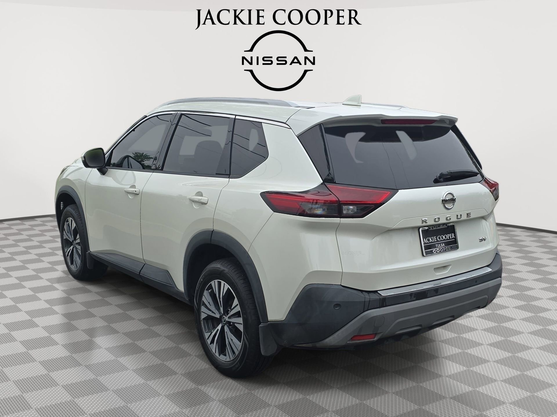 Used 2021 Nissan Rogue SV w/ Premium Package FWD image 7