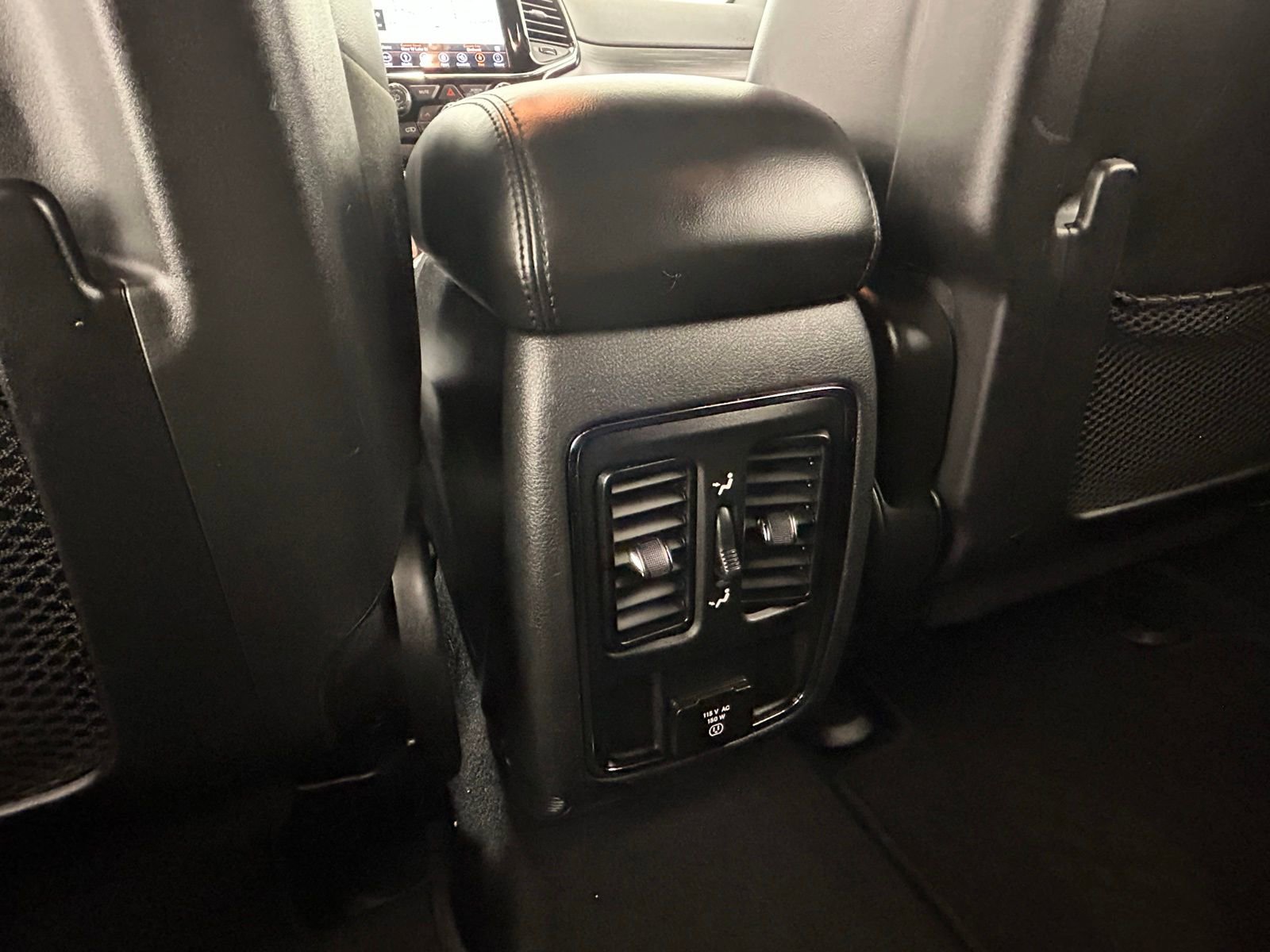 Used 2019 Jeep Grand Cherokee Altitude image 34