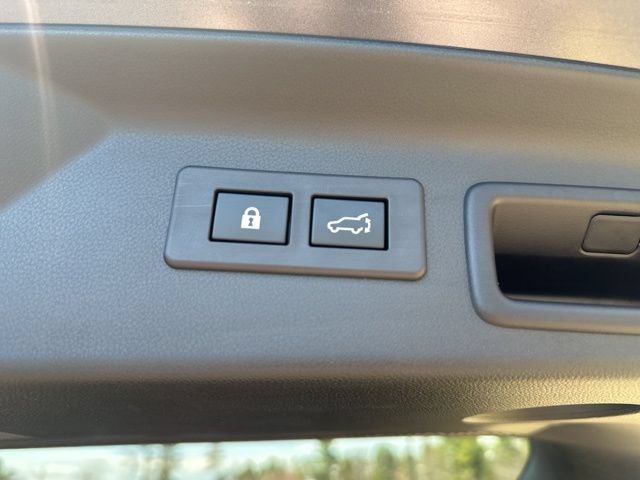 Used 2025 Subaru Forester Touring AWD/4WD image 11