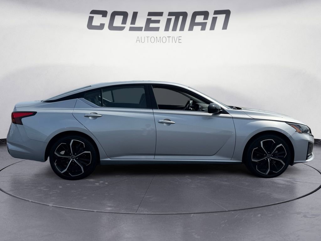 Used 2024 Nissan Altima 2.5 SR image 6