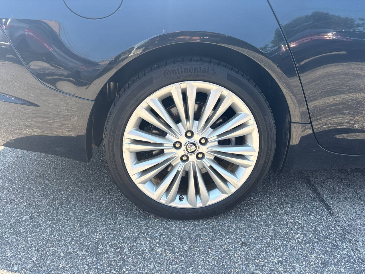 Used 2012 Jaguar XF Portfolio RWD image 11