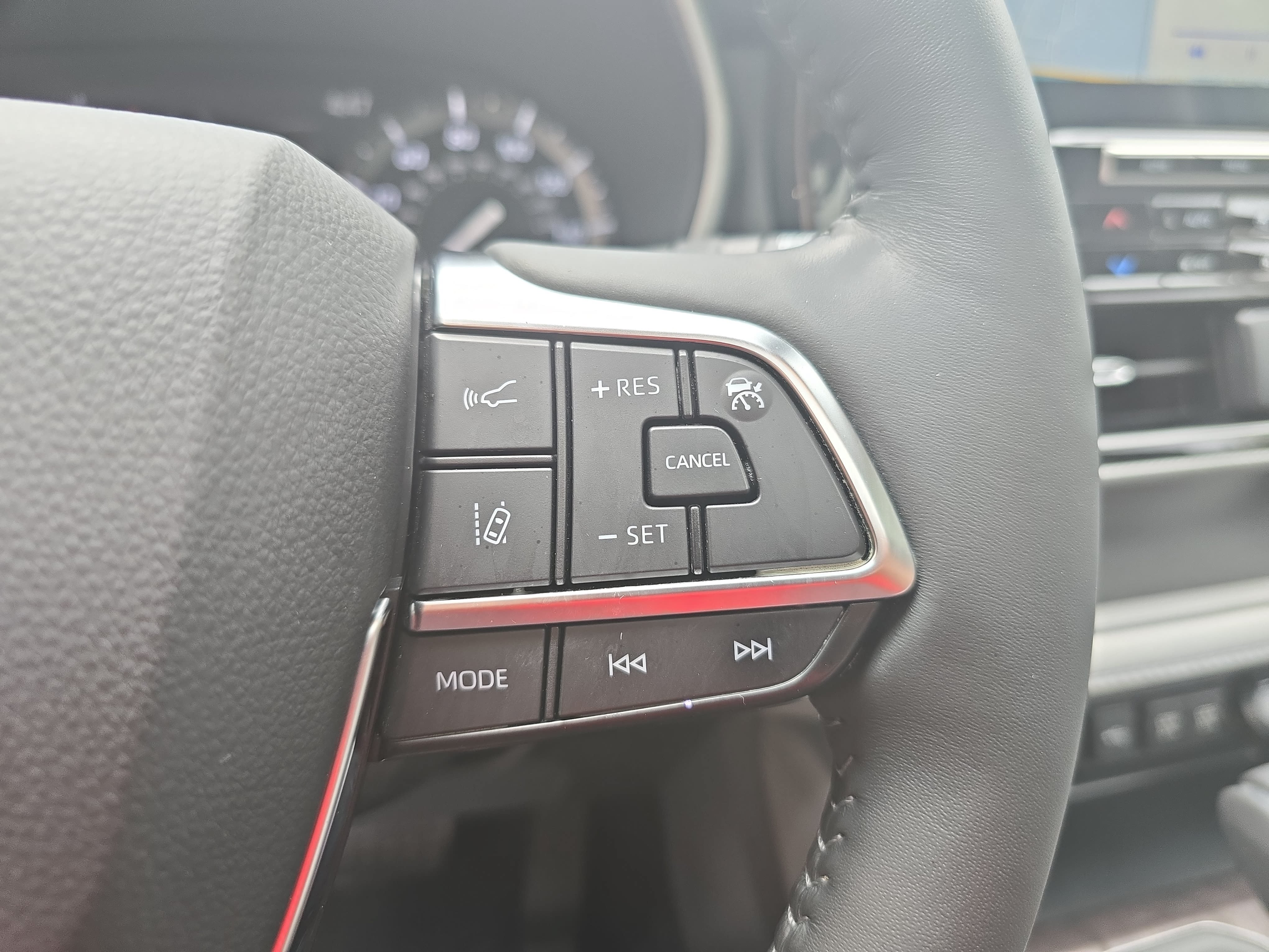 Used 2020 Toyota Highlander Platinum AWD/4WD image 17