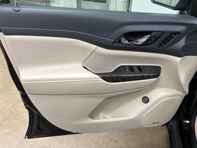 Used 2023 GMC Acadia Denali image 12