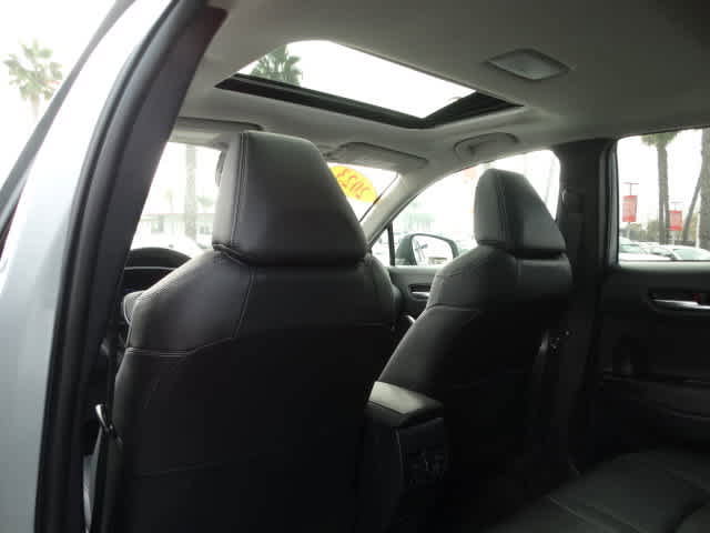 Certified 2023 Toyota Corolla Cross XLE image 22