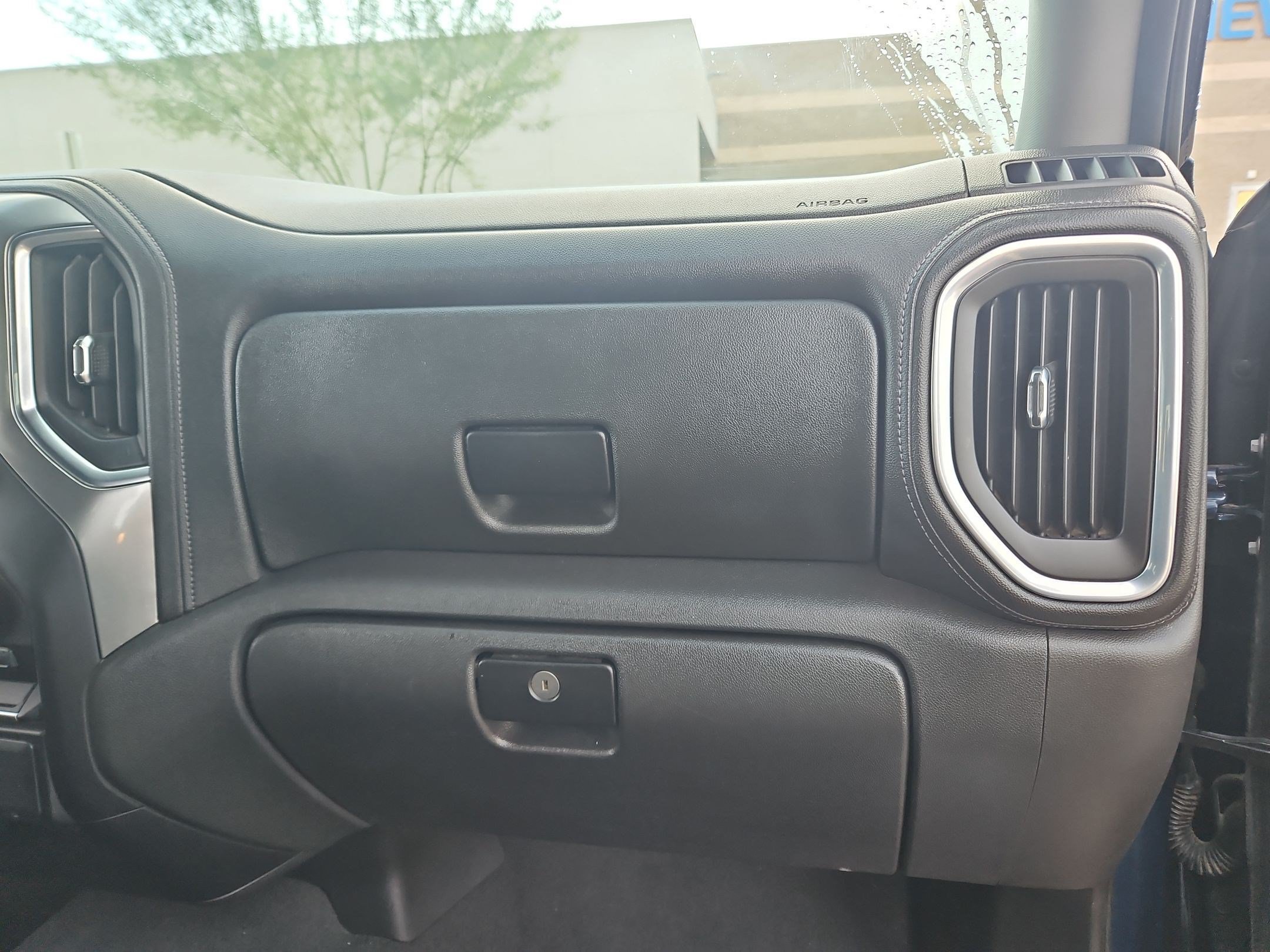 Certified 2022 Chevrolet Silverado 1500 LT RWD image 30
