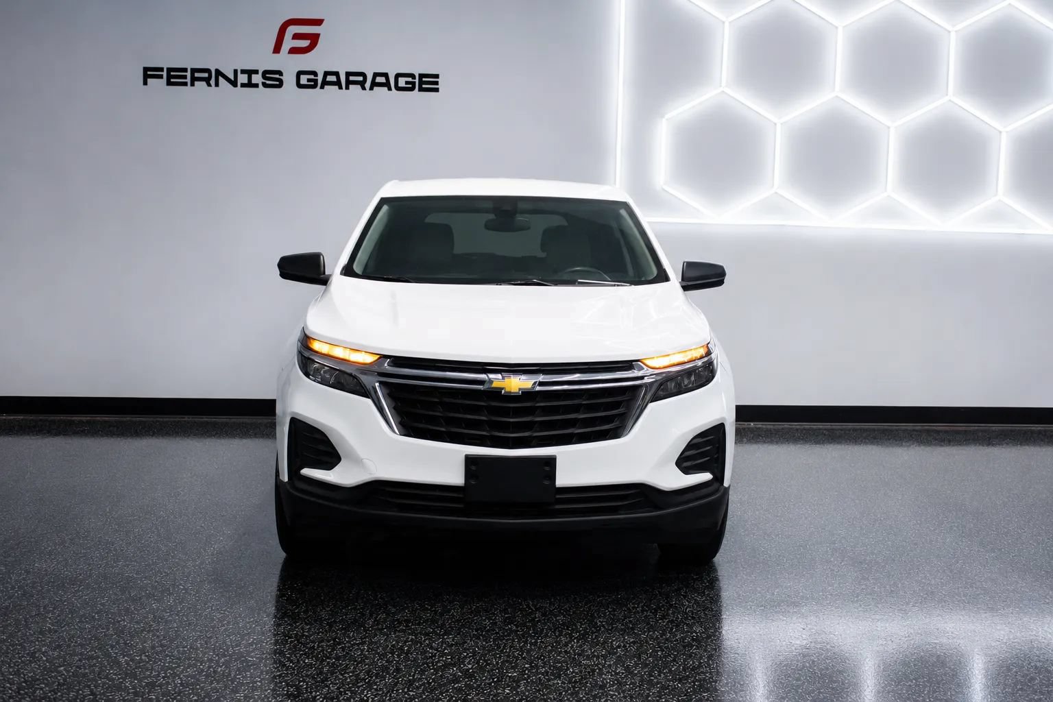 Used 2023 Chevrolet Equinox LS w/ LS Convenience Package AWD/4WD image 3