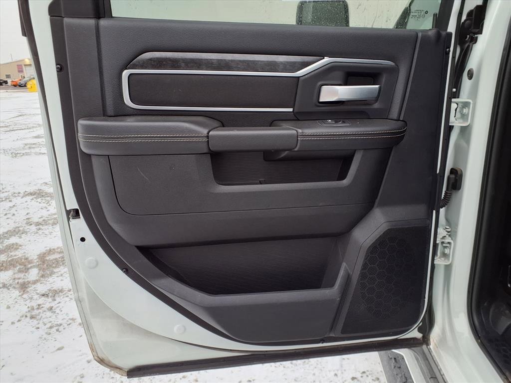 Used 2024 RAM 2500 Big Horn w/ Bed Utility Group image 27