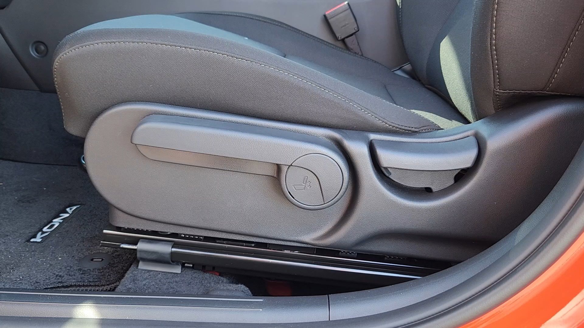 New 2026 Hyundai Kona SE image 8