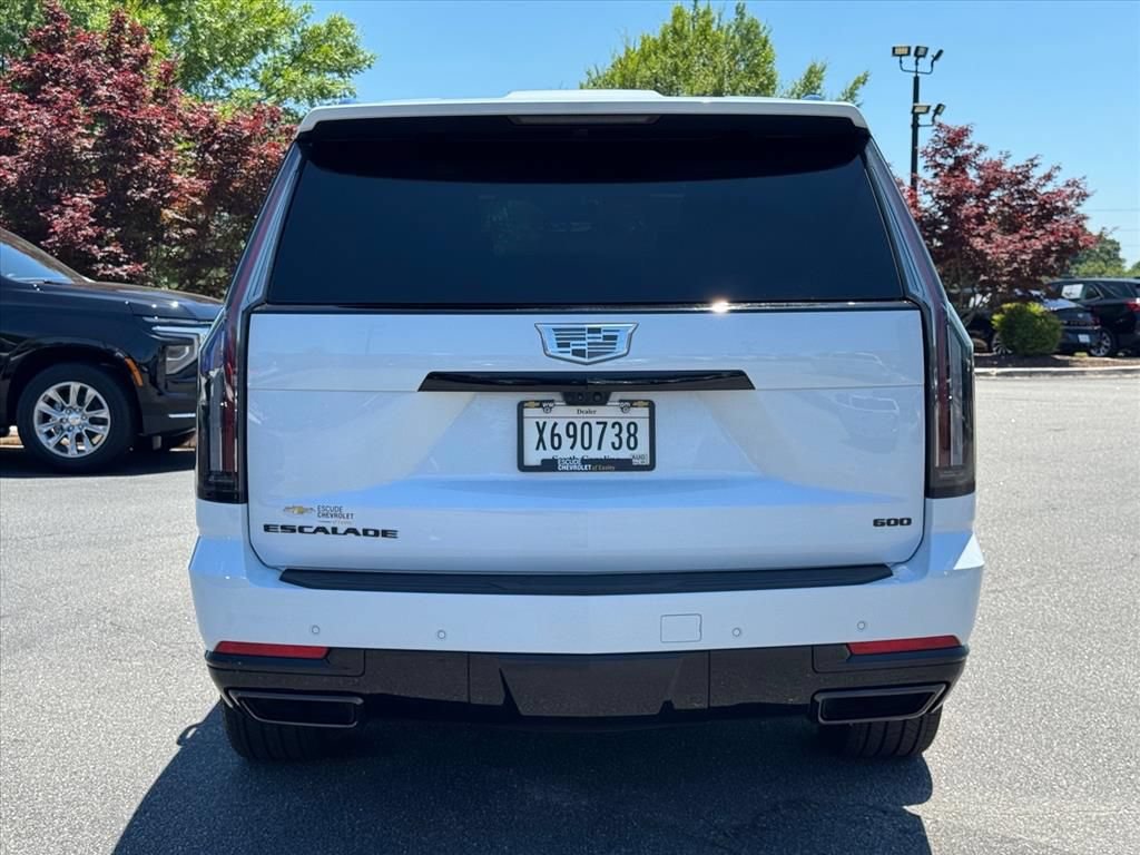 Used 2026 Cadillac Escalade Platinum Sport w/ LPO, ONYX Package AWD/4WD image 4