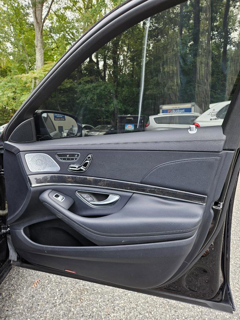 Used 2019 Mercedes-Benz S 450 Sedan image 44