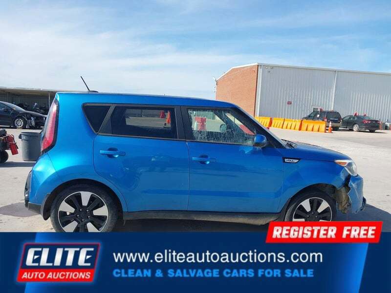 Used 2016 Kia Soul + w/ Designer's Package FWD image 25