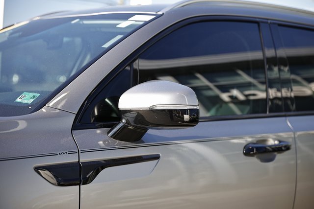 Used 2023 Kia Sorento EX image 12