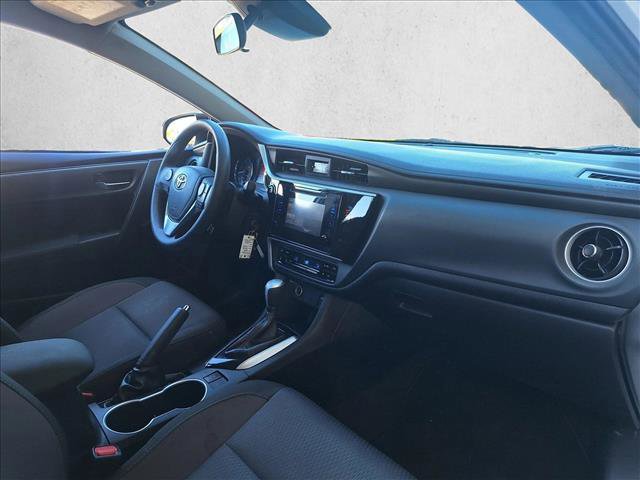 Used 2018 Toyota Corolla LE image 19