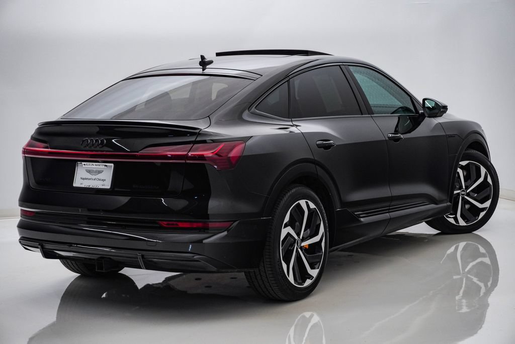 Used 2022 Audi e-tron Premium Plus w/ Premium Plus Package AWD/4WD image 10