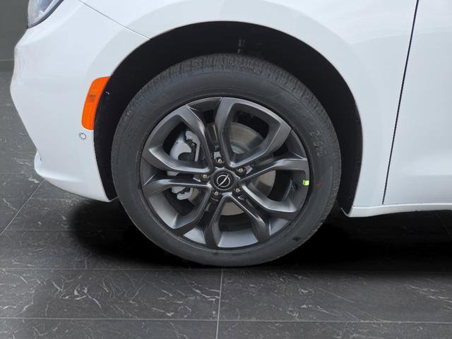 New 2026 Chrysler Pacifica Select image 40