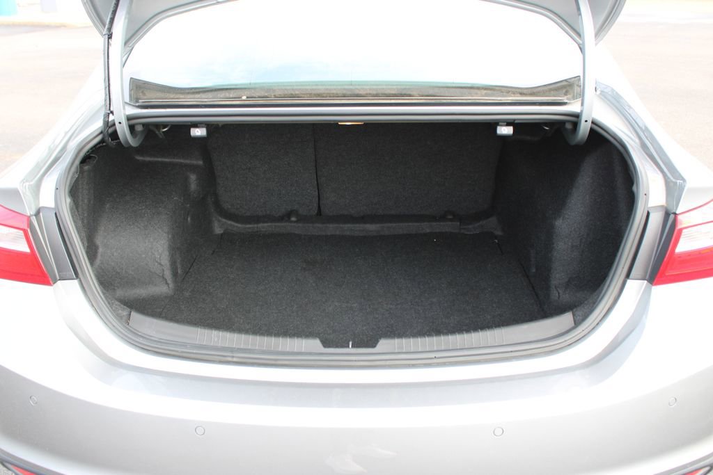 Used 2024 Chevrolet Malibu LT FWD image 15