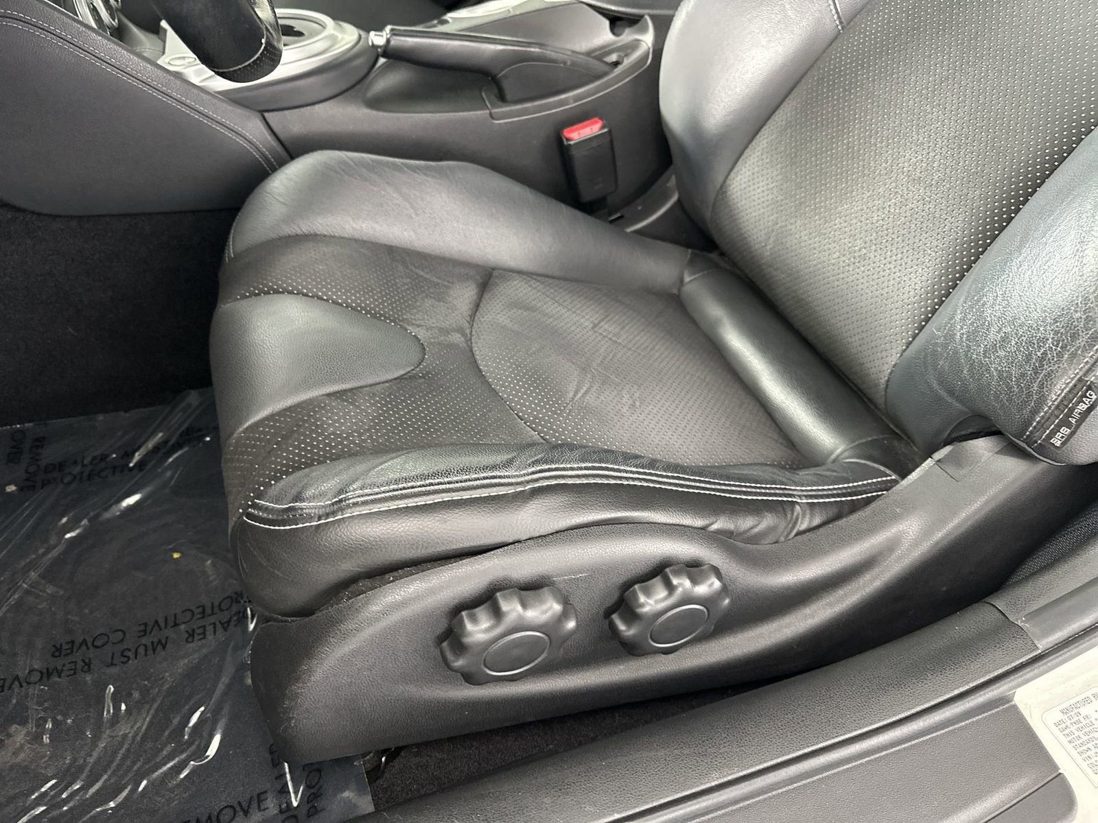 Used 2009 Nissan 370Z Touring RWD image 12