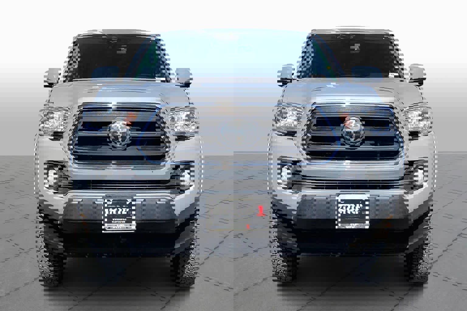 Used 2021 Toyota Tacoma SR5 w/ Technology Package AWD/4WD image 4