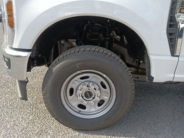 New 2026 Ford F250 XL w/ XL Chrome Package image 10