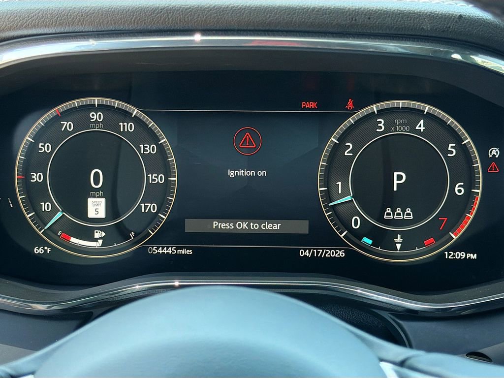 Used 2025 Jaguar F-PACE R-Dynamic S AWD/4WD image 40