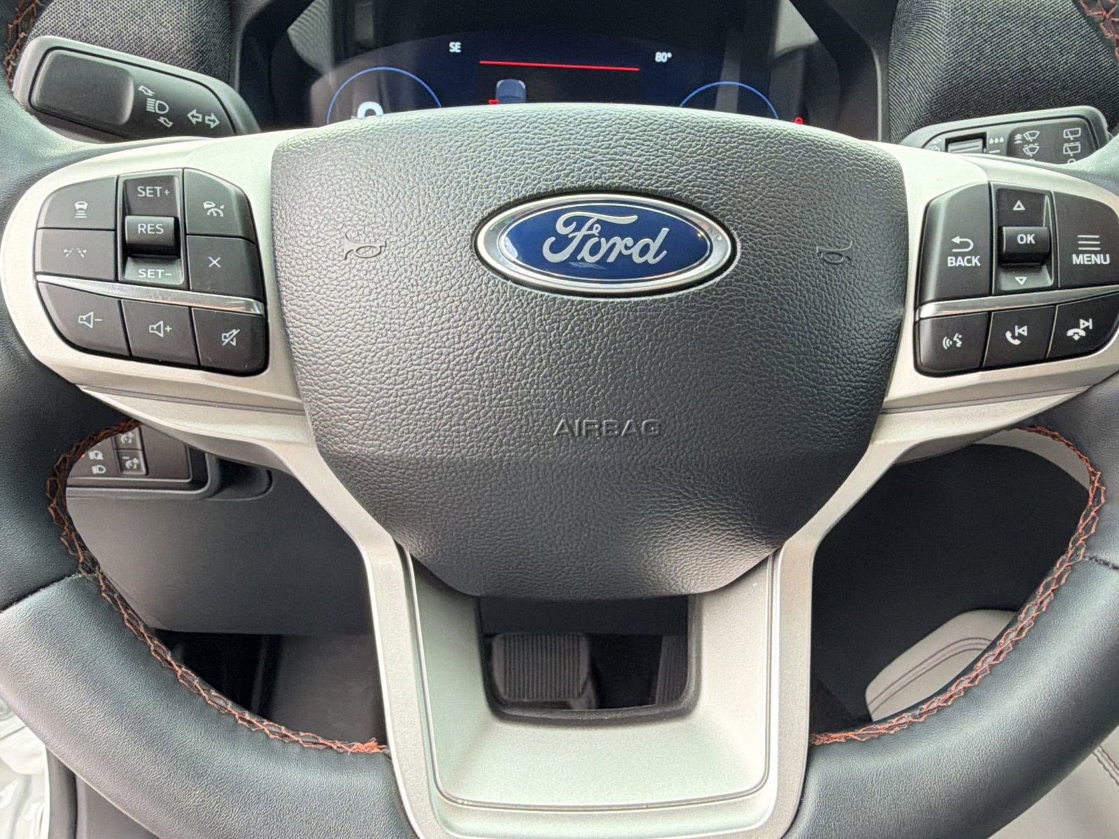 Used 2025 Ford Explorer Active w/ Active Comfort Package image 16