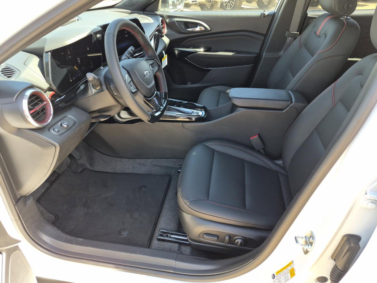 New 2026 Chevrolet Trax RS w/ Sunroof Package image 8