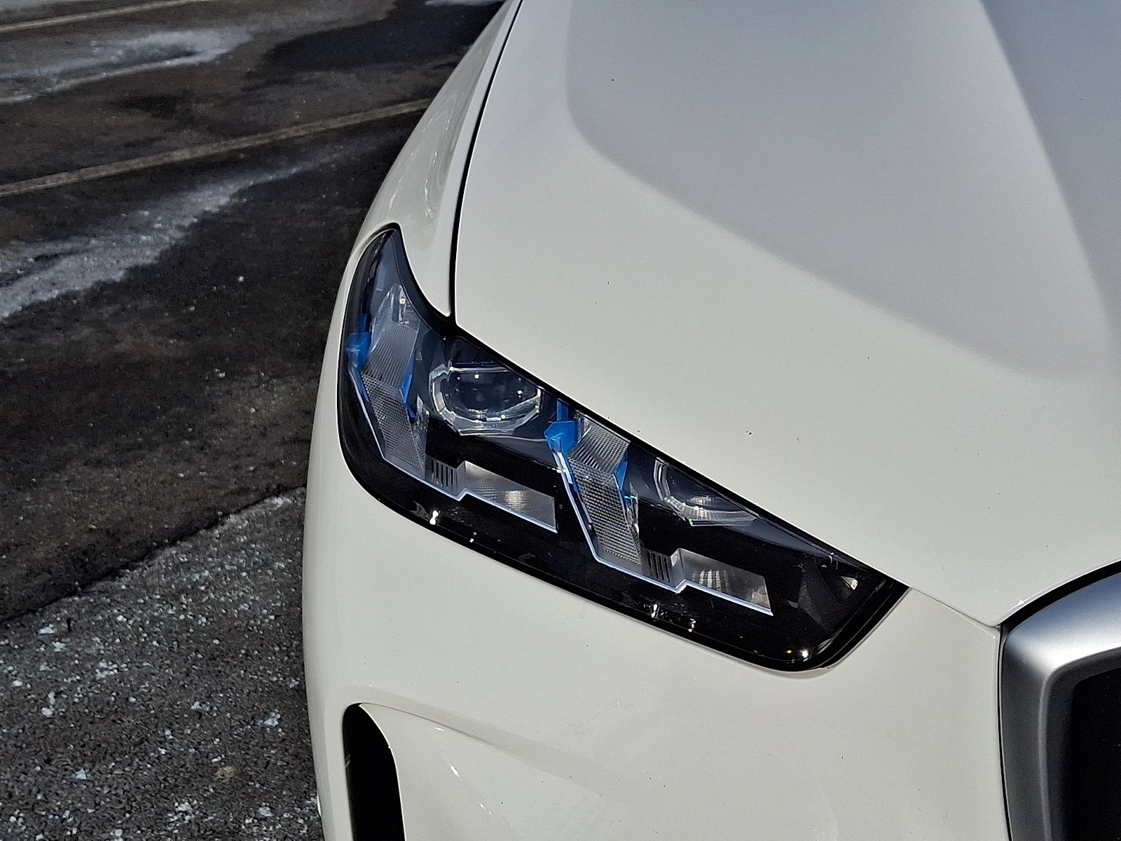 Used 2025 BMW X5 xDrive50e image 9