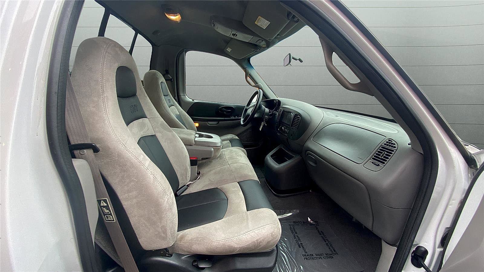 Used 2001 Ford F150 Lightning image 16