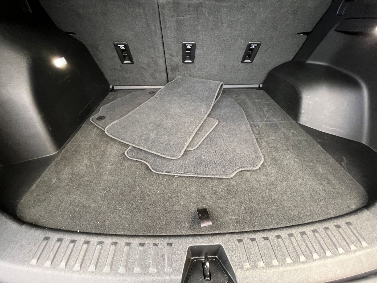 Used 2025 Chevrolet Equinox LT image 31