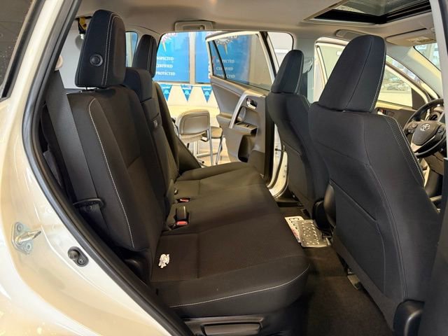 Used 2016 Toyota RAV4 XLE AWD/4WD image 24