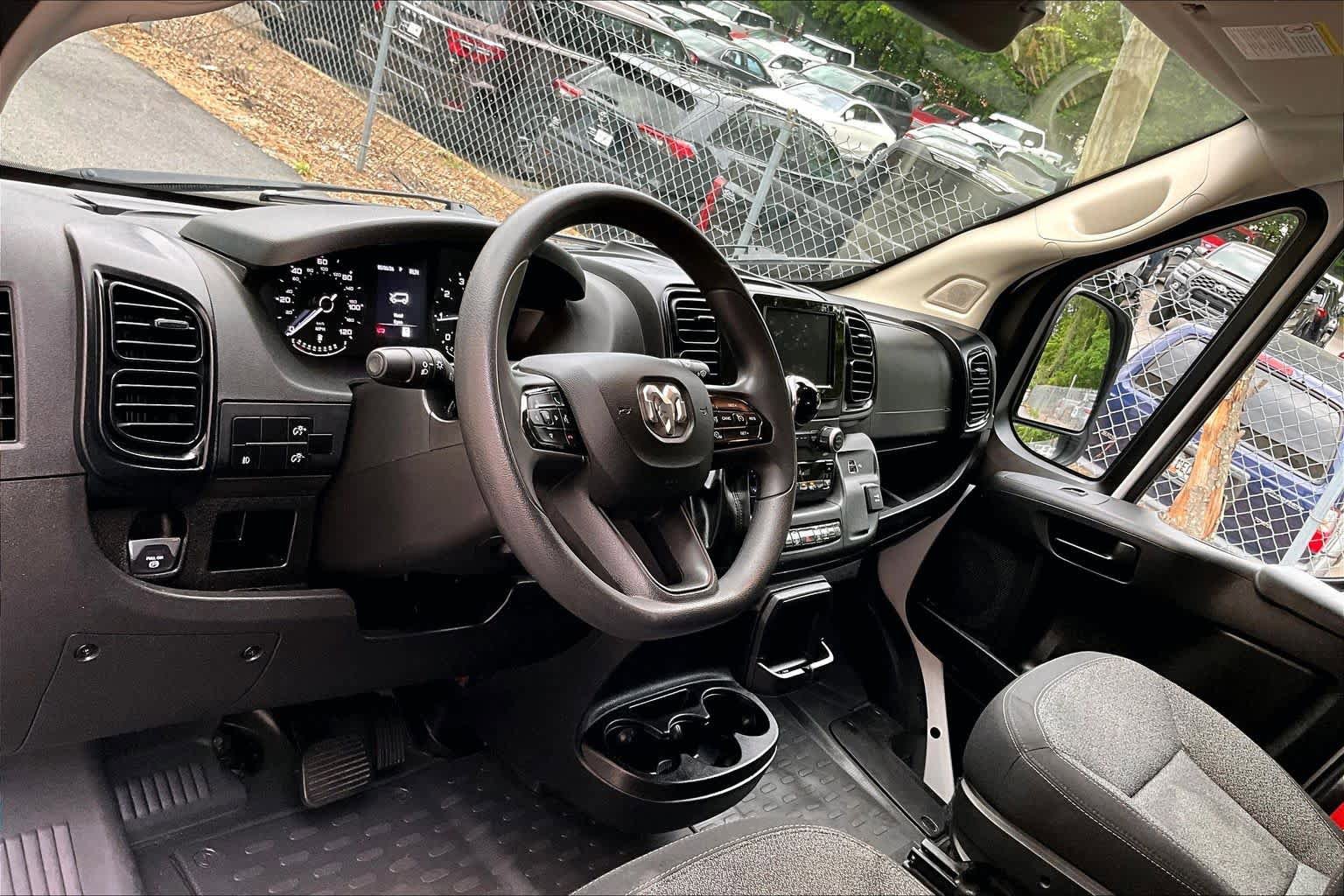 Used 2023 RAM ProMaster 3500 w/ Driver Convenience Group FWD image 17