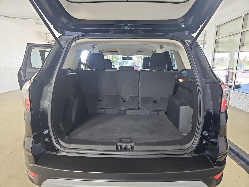 Used 2018 Ford Escape SE FWD image 15