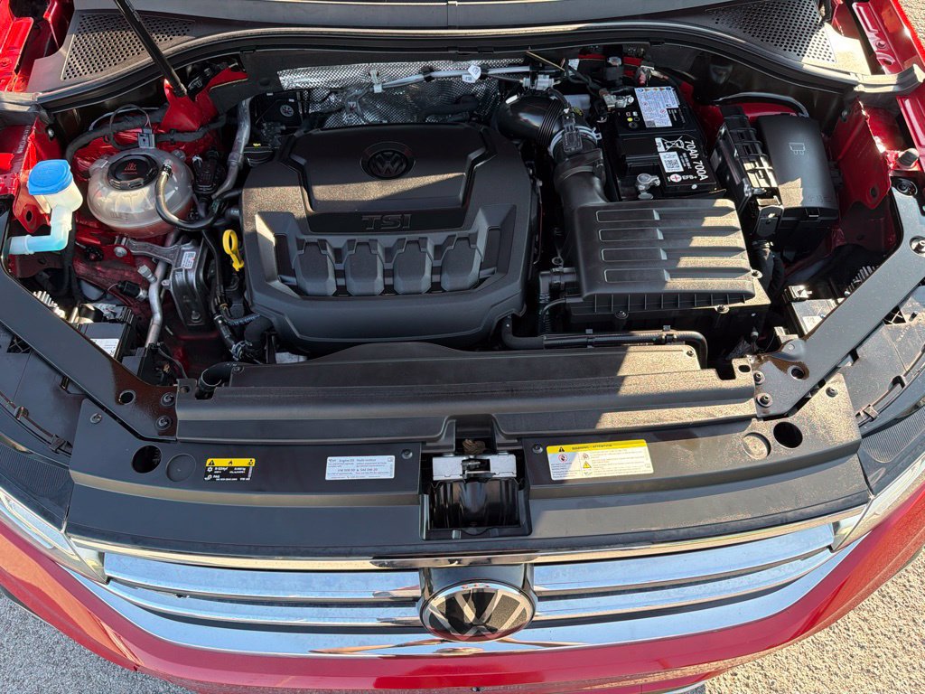 Used 2024 Volkswagen Tiguan SEL R-Line AWD/4WD image 8